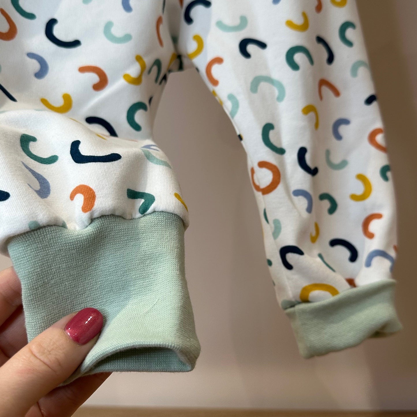 Sarouel jersey molleton motifs multicolores