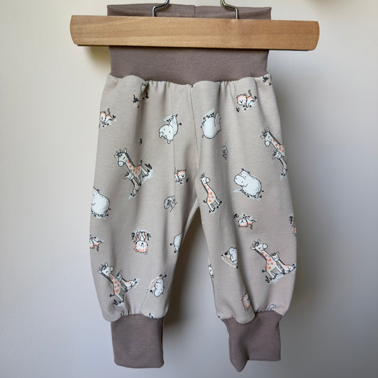 sarouel motif girafes pour enfant à personnaliser pour un look unique