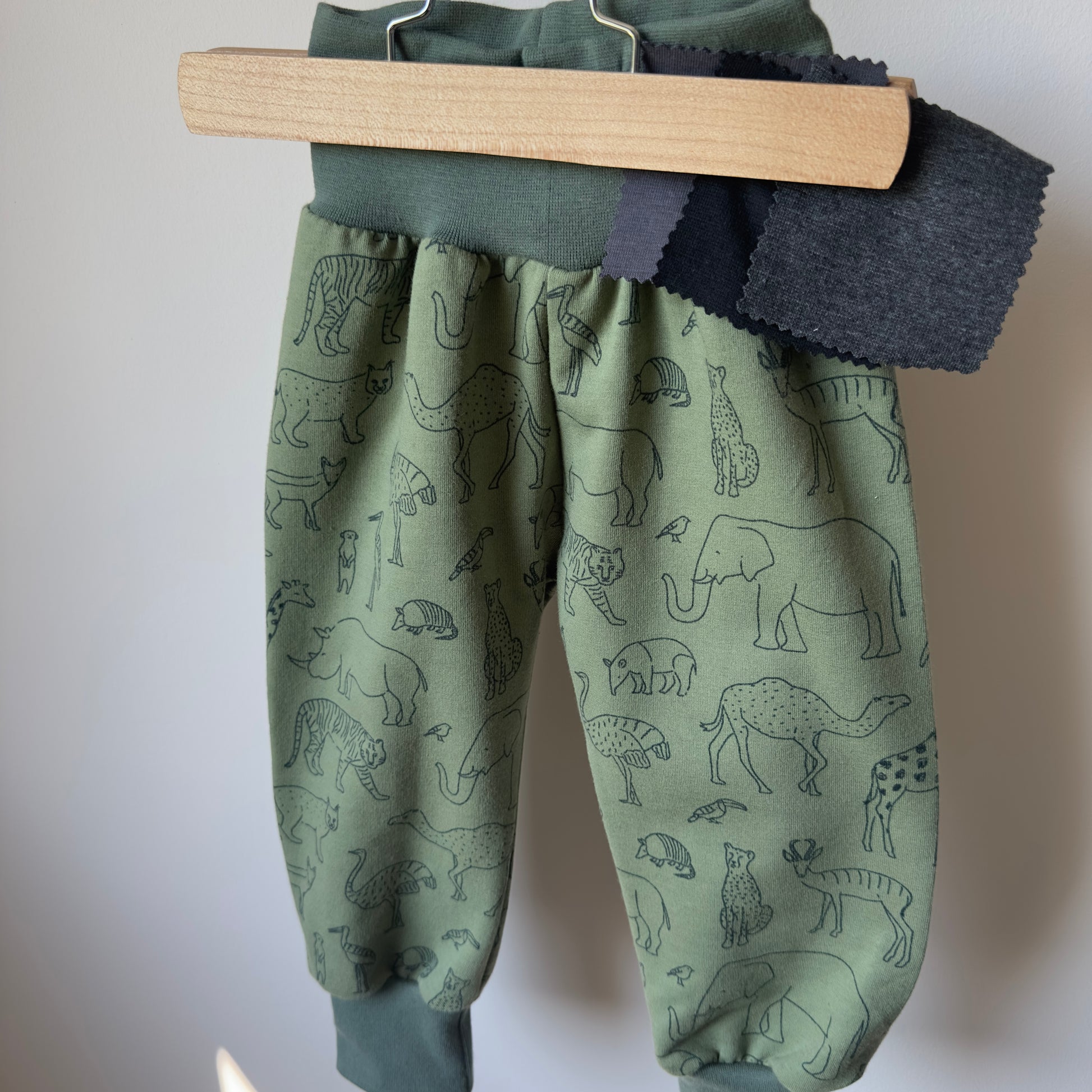 sarouel pour bébé personnalisable avec imprimé safari