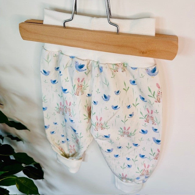 Sarouel motif petits lapins et petits oiseaux