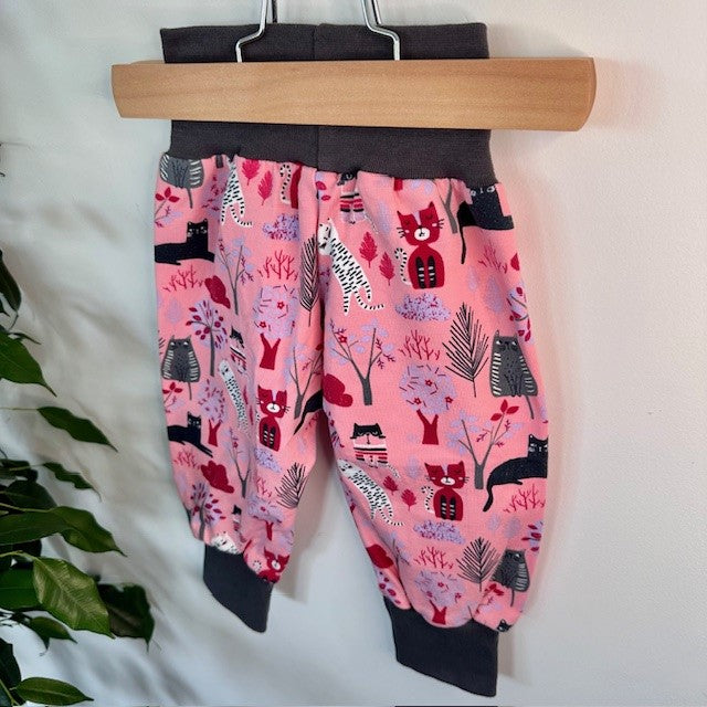 Sarouel rose motif chats