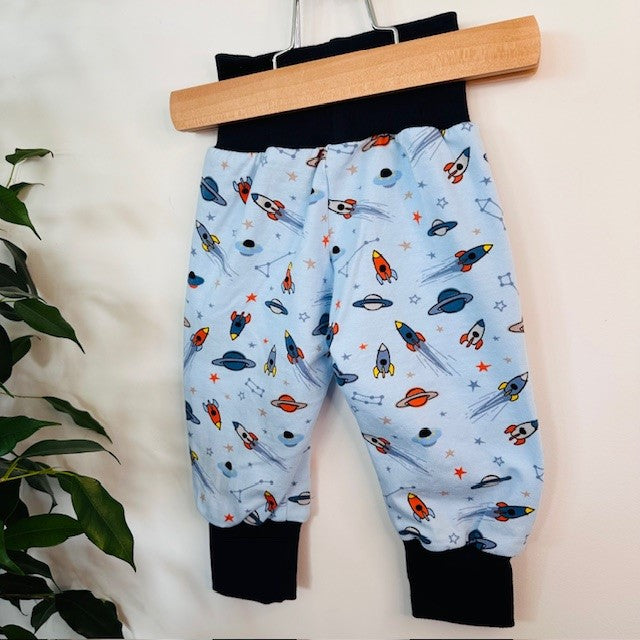 Sarouel motif fusées et planètes fond bleu