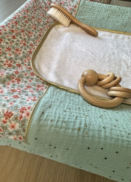 Housse de matelas à langer Thème fleuri et double gaze