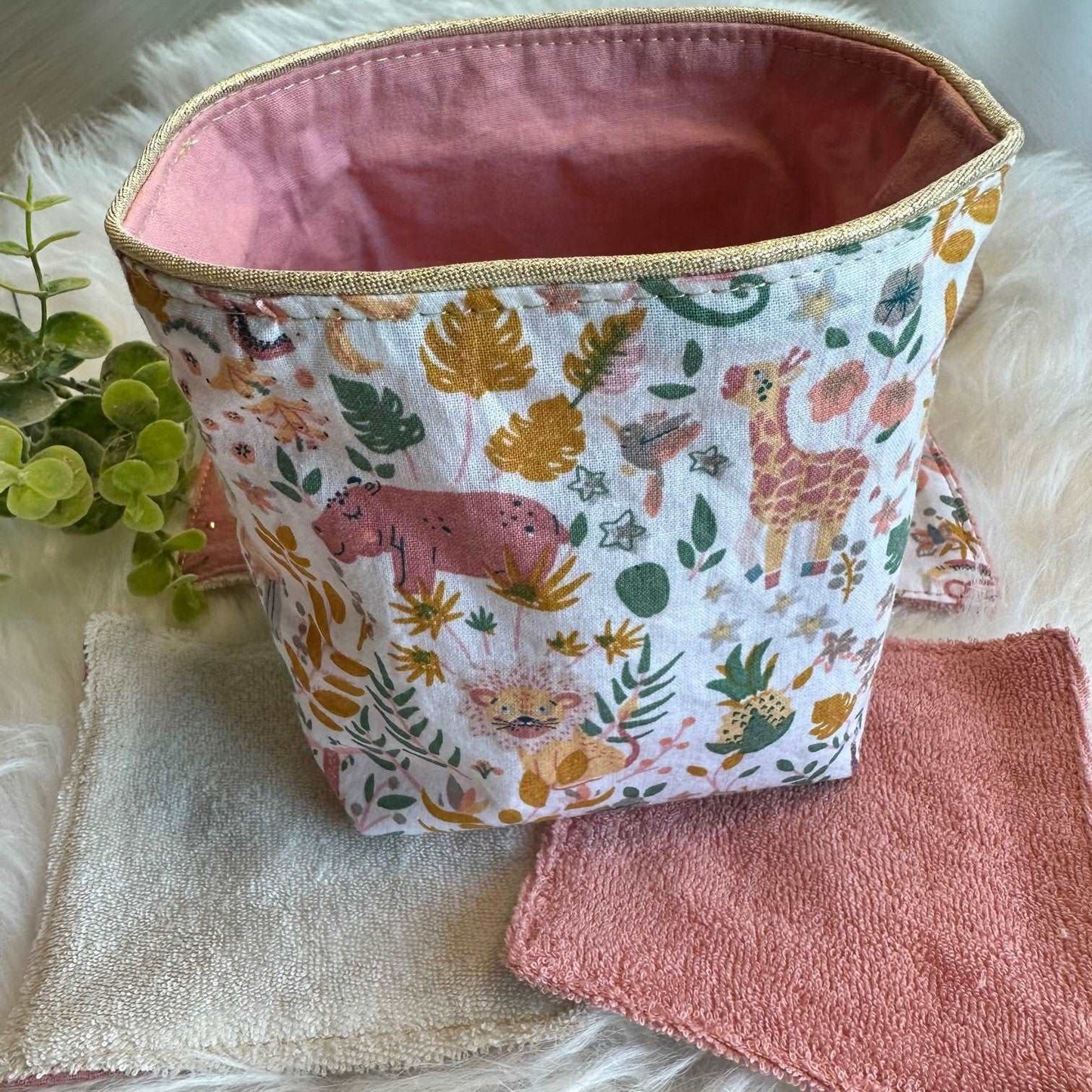 Ensemble de 10 lingettes et sa panière Thème animaux