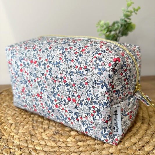 Trousse de toilette pour fille ou femme motif Liberty bleu et rose avec fermeture dorée et doublure étanche