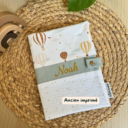 Protège carnet de santé bébé motif Montgolfières à personnaliser