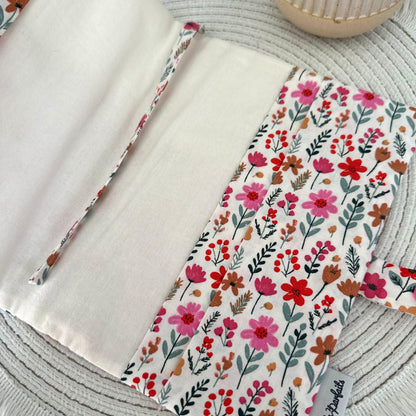 Protège carnet de santé Fille Fleurs rose et orange à personnaliser